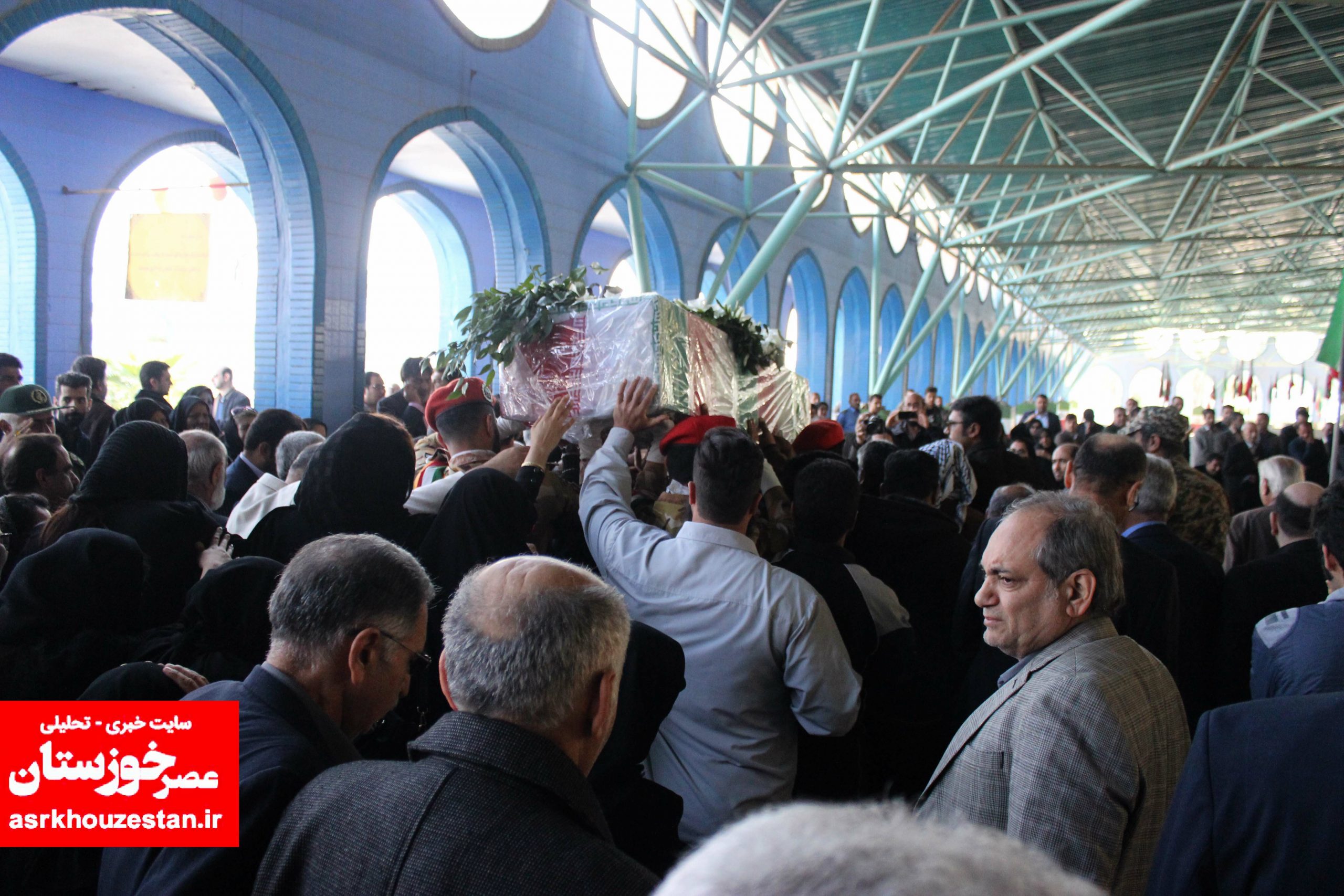گزارش تصویری عصر خوزستان / تشییع پیکر مجتبی عباس‌نژاد از شهدای سانحه هواپیمای اوکراینی در اهواز