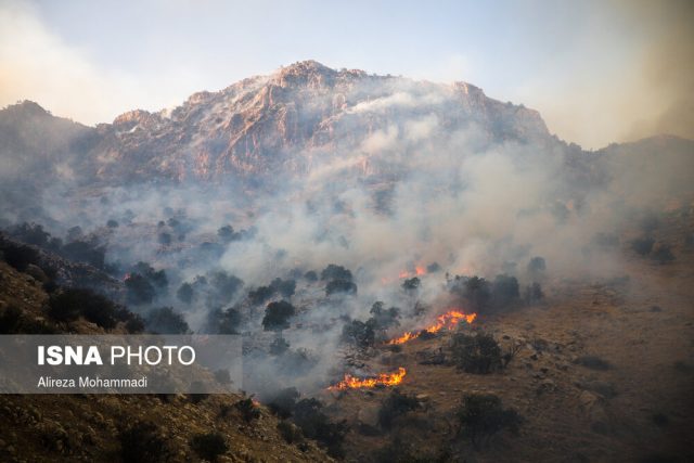آتش‌سوزی در مناطق کوهستانی باغملک / اطفای بخش عمده حریق