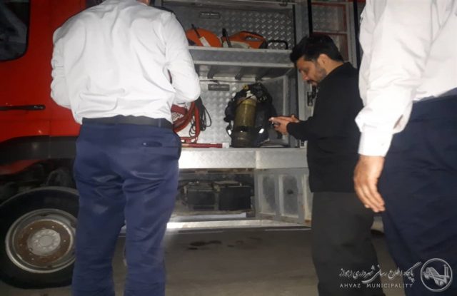  
  بازدید رئیس سازمان آتش نشانی اهواز از ایستگاههای سازمان به مناسبت عید سعید فطر