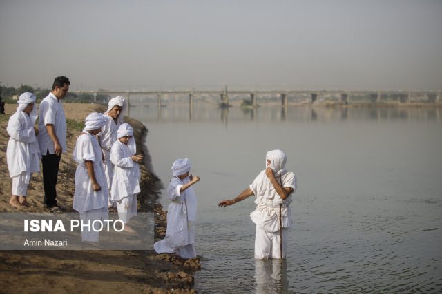 غسل تعمید کودکان مندایی در اهواز و سوسنگرد