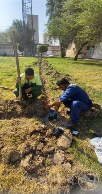  
  اجرای عملیات تسطیح خاک نباتی و پابیل در منطقه شش
