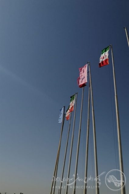  
  تعویض پرچم های سطح منطقه یک شهرداری اهواز