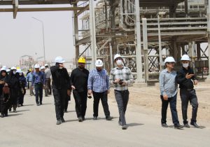 بازدید جمعی از رسانه‌های خوزستان از تاسیسات نفتی تلمبه‌خانه غرب کارون و کارخانه فرآورش غرب کارون به دعوت شرکت نفت و گاز اروندان