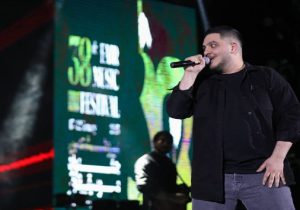 آرون افشار آغازگر اجراهای بخش جنبی جشنواره فجر