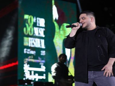 آرون افشار آغازگر اجراهای بخش جنبی جشنواره فجر