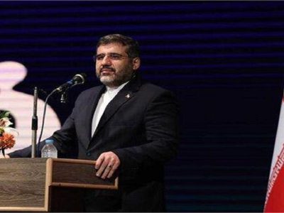 وزیر فرهنگ به مقام شامخ شهدای شوش ادای احترام کرد