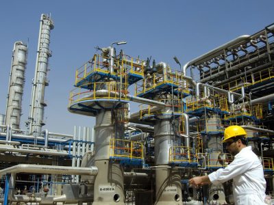 بهره برداری از طرح‌های حوزه نفت در سفر رئیس جمهور به خوزستان
